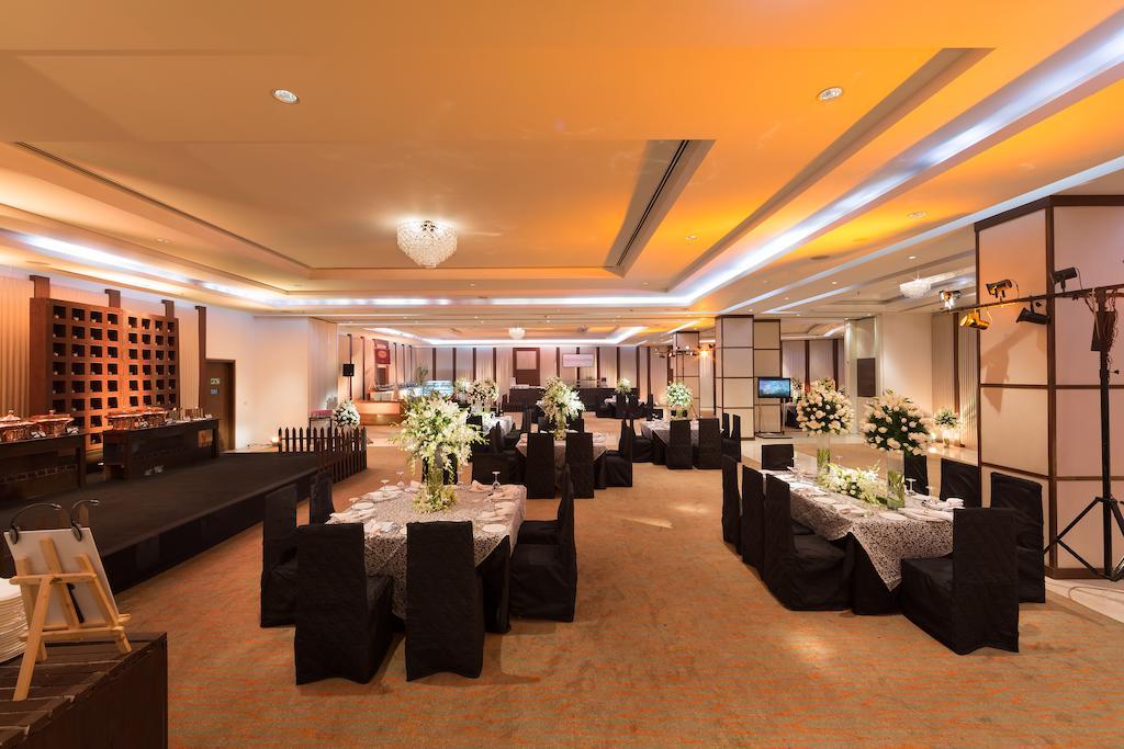 Welcomhotel By Itc Hotels, Dwarka, New Delhi Exteriör bild The ballroom