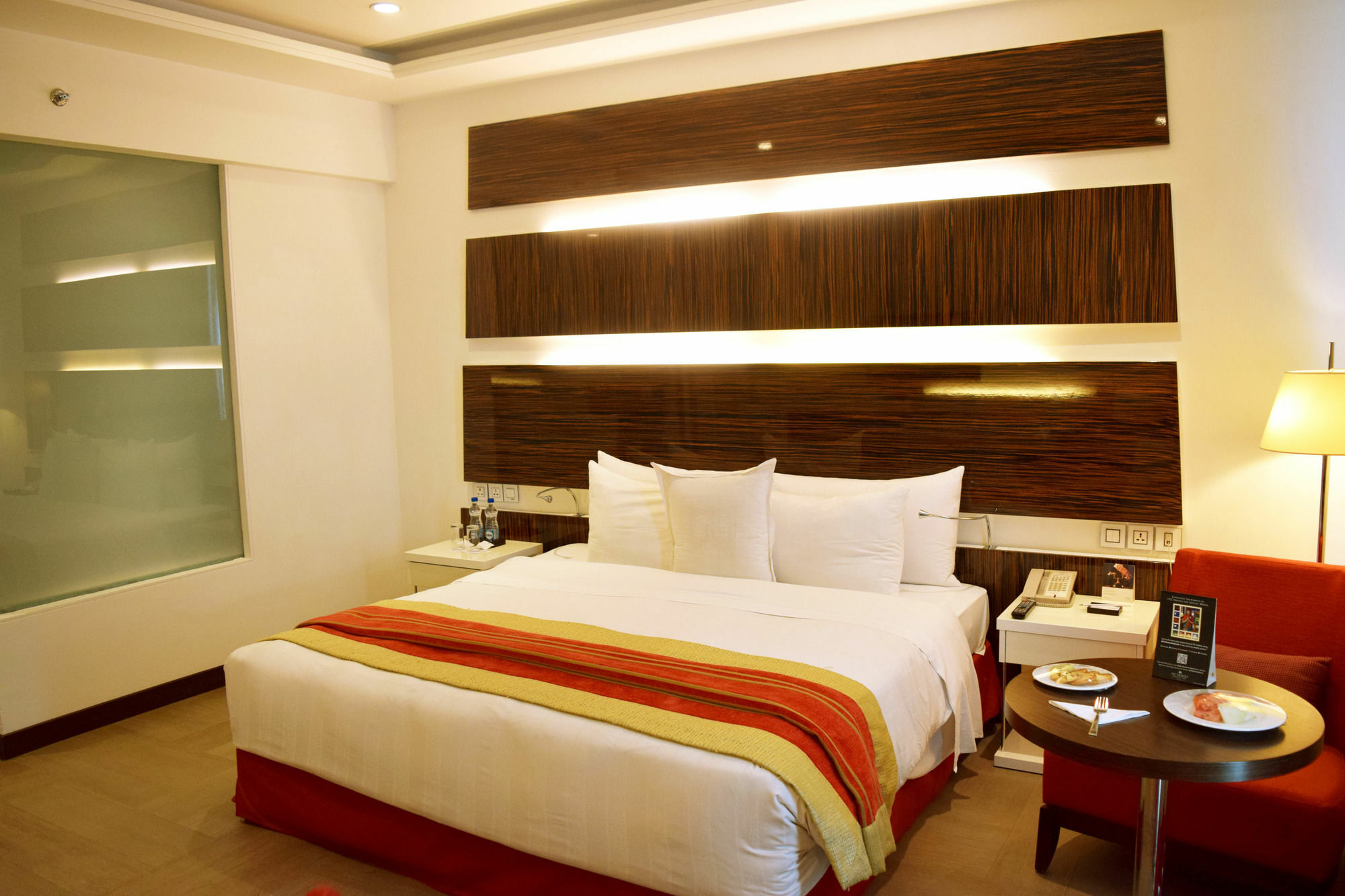 Welcomhotel By Itc Hotels, Dwarka, New Delhi Exteriör bild A room at the Taj Bengal